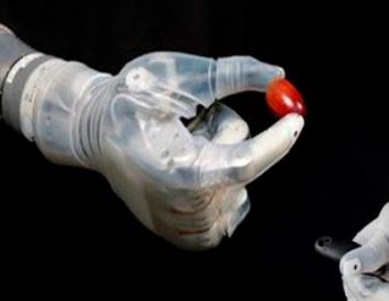 Luke Arm, la prótesis robótica que ofrece ayuda a personas amputadas